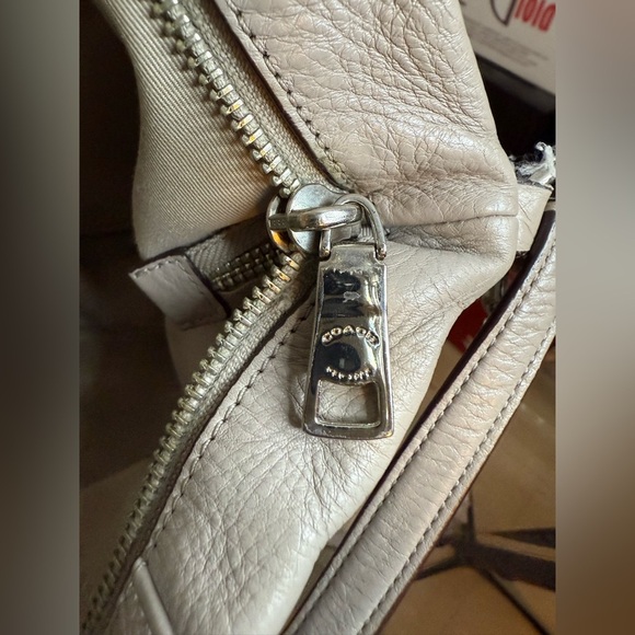 COACH GRAY LEATHER ISABELLE SHOULDER BAG - Picture 8 of 9